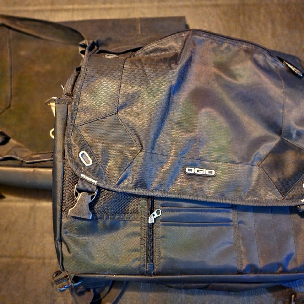OGIO 711203 Jack Pack Messenger Custom OGIO 711203 Jack Pack Messenger bag